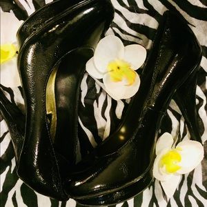 ❣️5/$20❣️🖤Fabulosity Black Patent Stilettos🖤